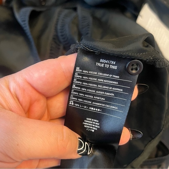 Stone Row Black Satin Cutout V-Neck Short Sleeve Blouse – Sleek & Chic (Size S) - Picture 12 of 15